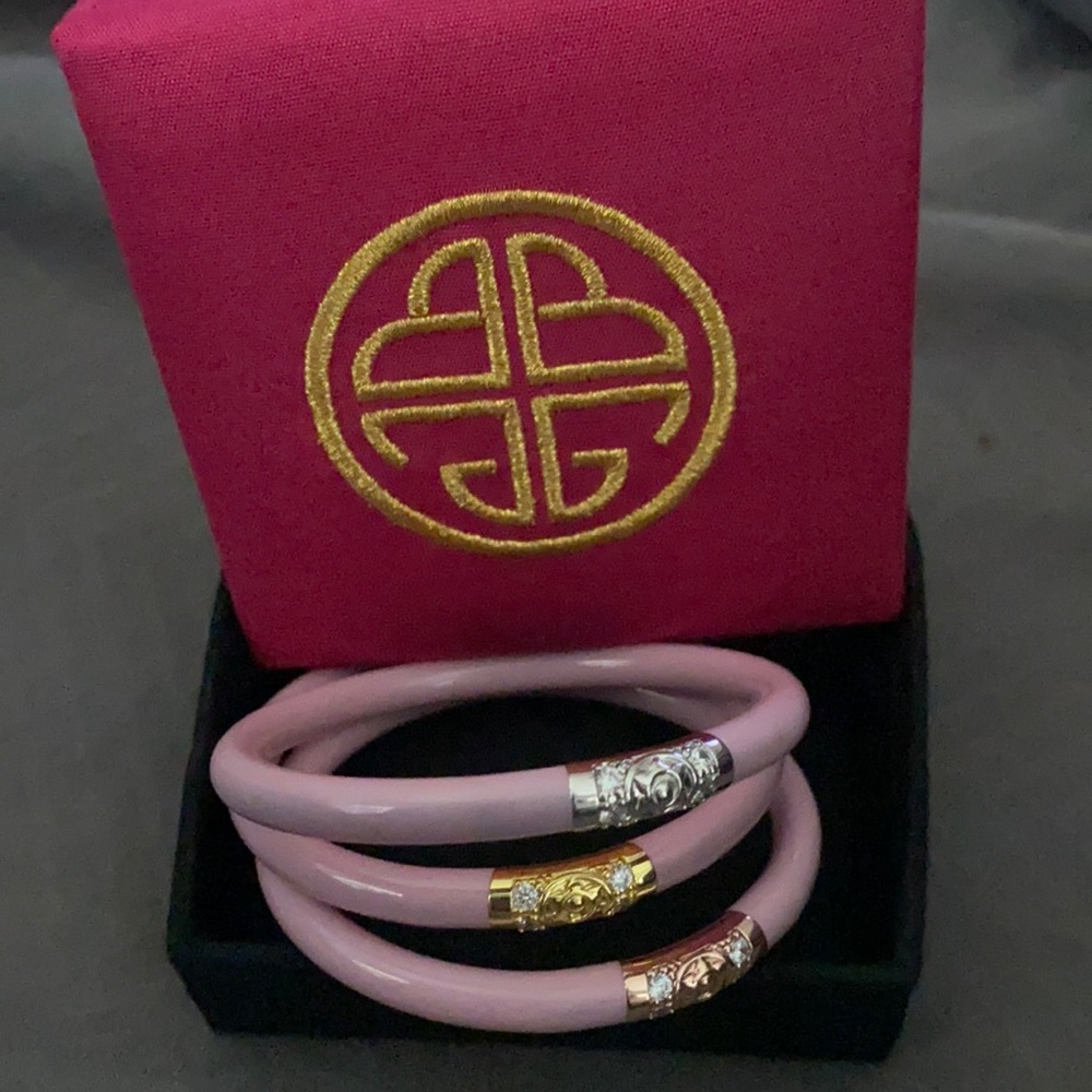 Elegant Pink and Gold Bracelet Set small